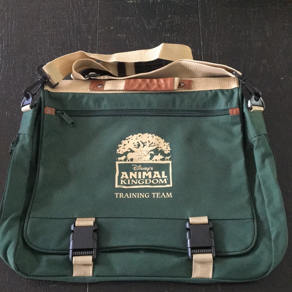 Green Animal Kingdom Computer/Laptop Travel Bag